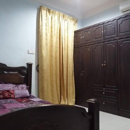 Sri Wang Homestay @ Арау Екстериор снимка