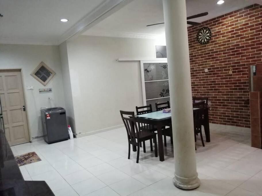 Sri Wang Homestay @ Арау Екстериор снимка