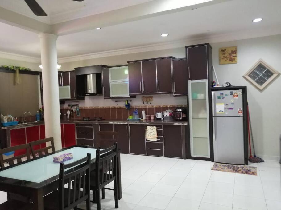 Sri Wang Homestay @ Арау Екстериор снимка